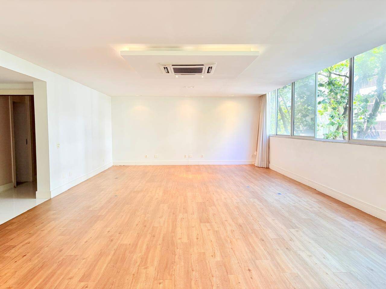 Apartamento para aluguel no Leblon: 