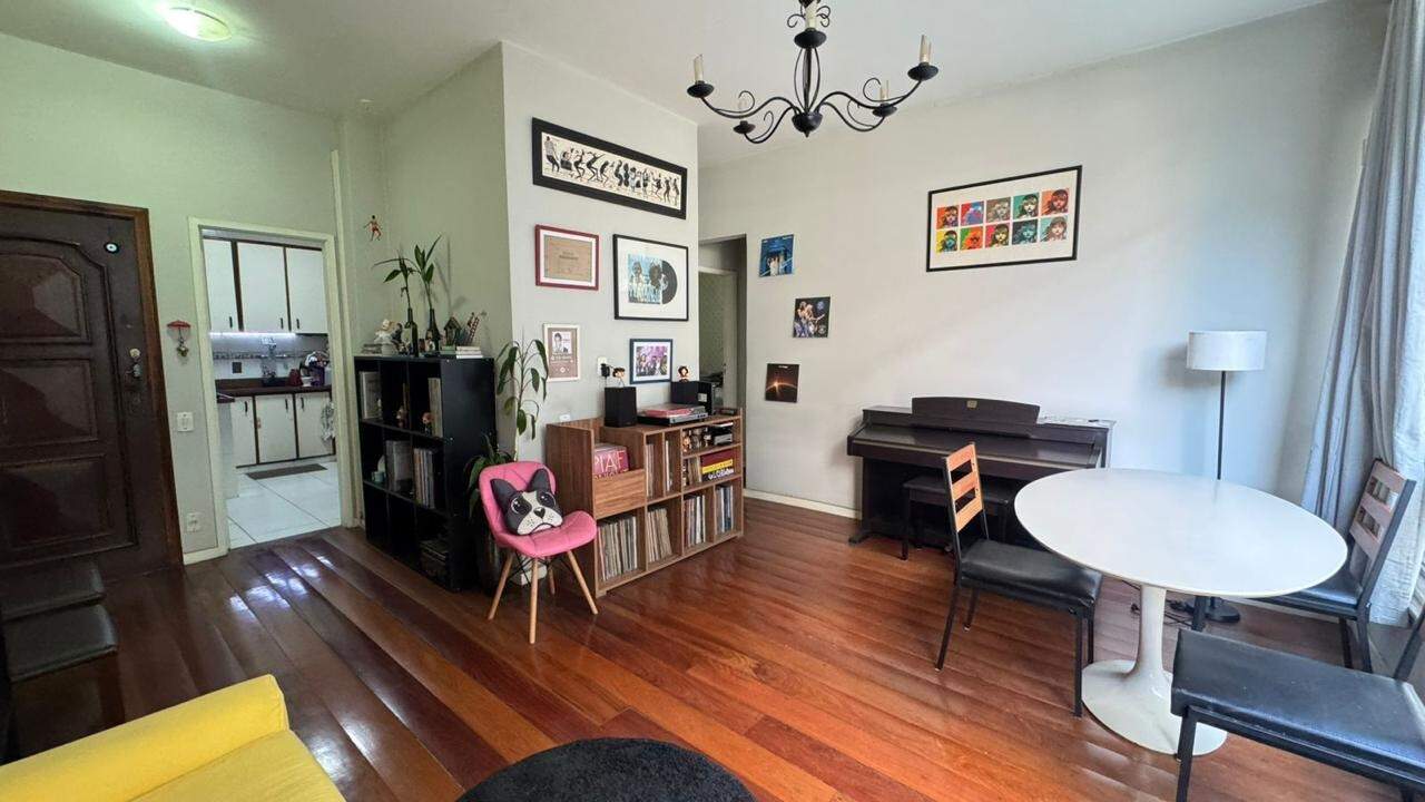 Apartamento à venda no Humaitá: 