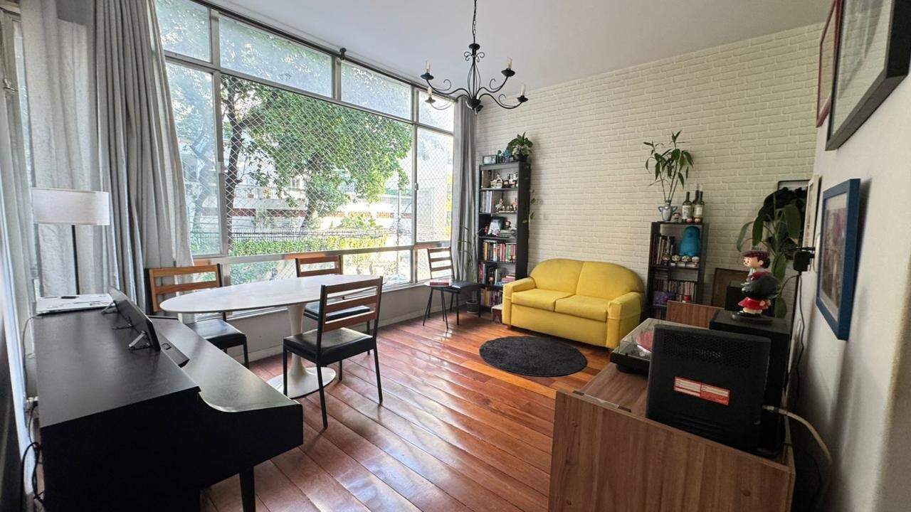 Apartamento à venda no Humaitá: 