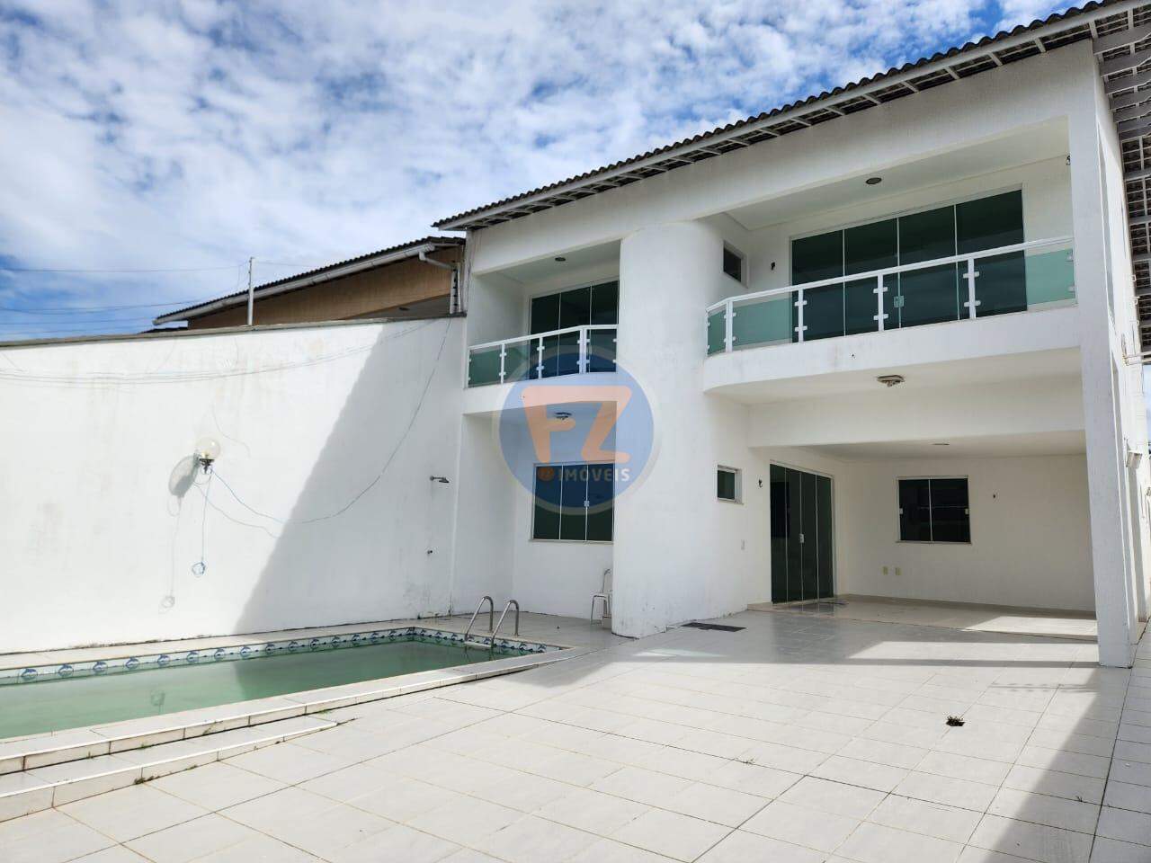 Casa Duplex - fino acabamento
- 04 suítes
- Gabinete
- Lavabo
- Estar intimo
- Varandas
- Rica em armários
- Cozinha planejada
- Deck com piscina e churrasqueira
- Casa de esquina/ nascente
- 06 vagas
- Área construída 270m²
- Área do terreno 336m²
- DCE