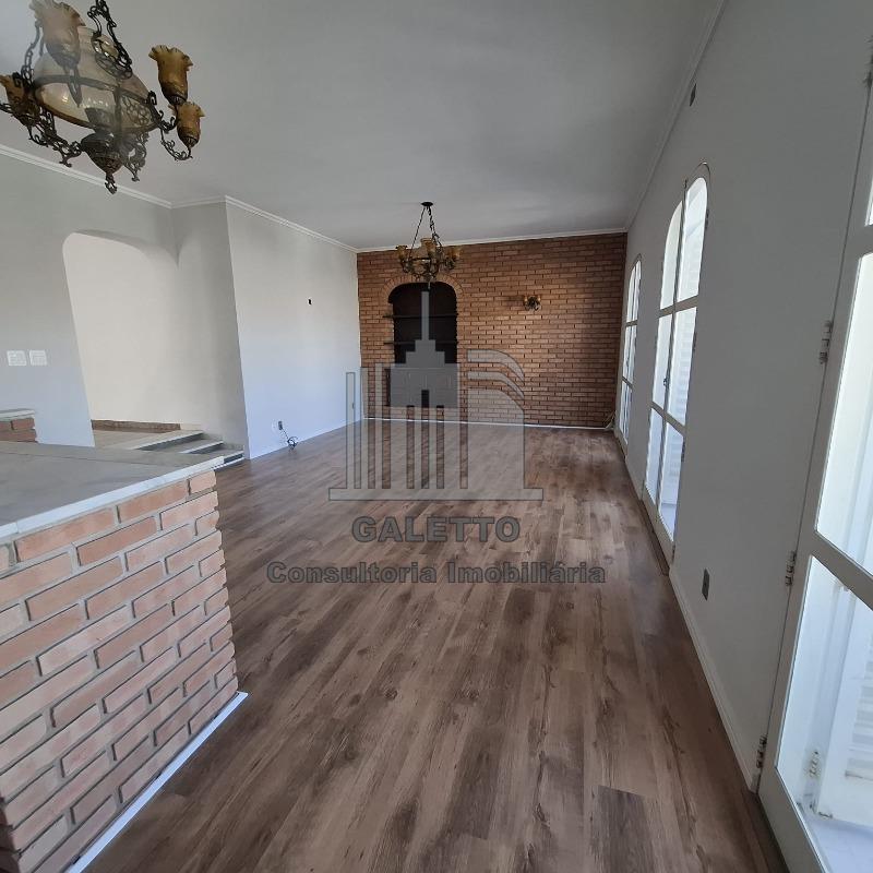 Casa à venda no Jardim Leonor: 