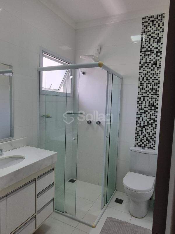 Casa em condomínio à venda no Condomínio Reserva da Mata: 