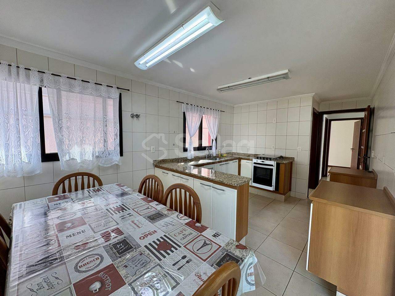 Casa em condomínio à venda no Condomínio Recanto dos Paturis: 