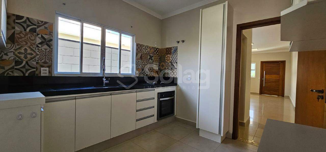 Casa em condomínio à venda no Condomínio Reserva da Mata: 