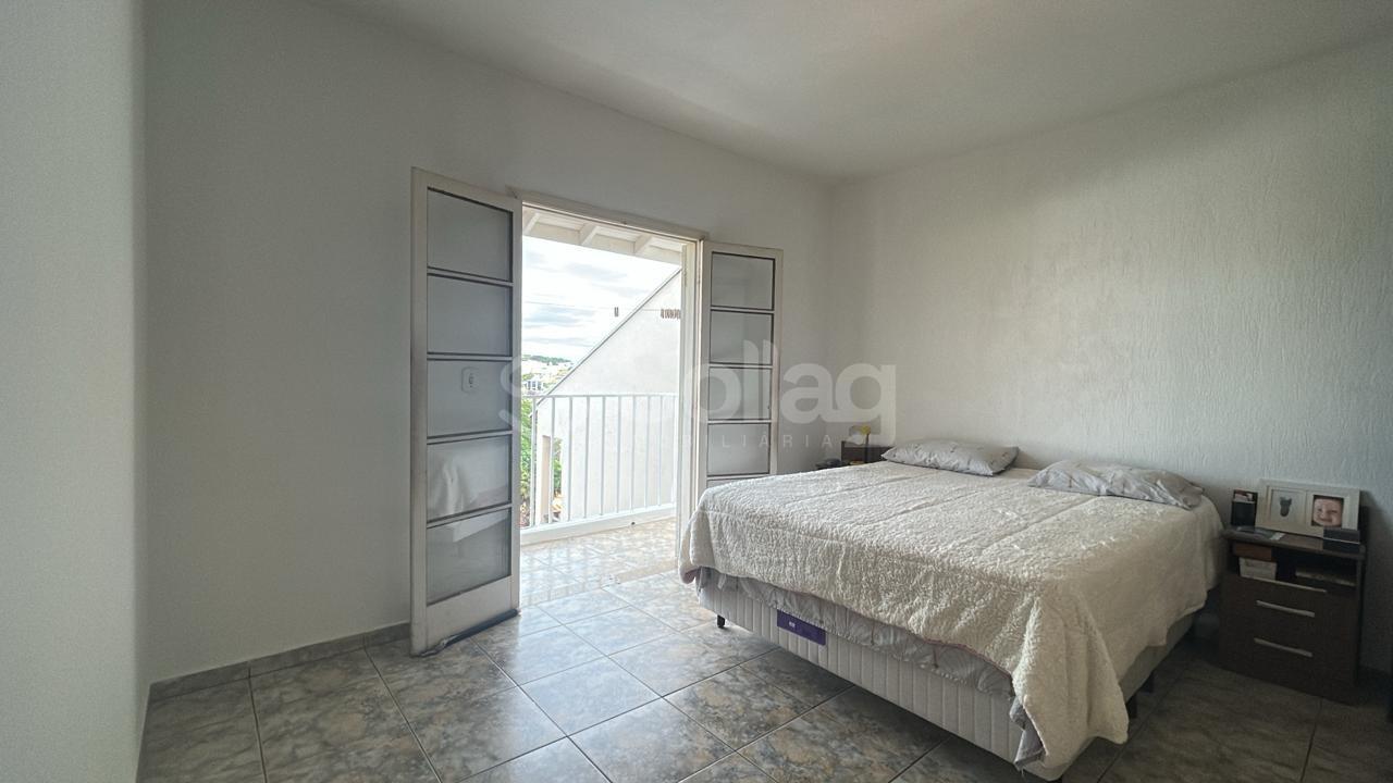 Casa à venda no Centro: 