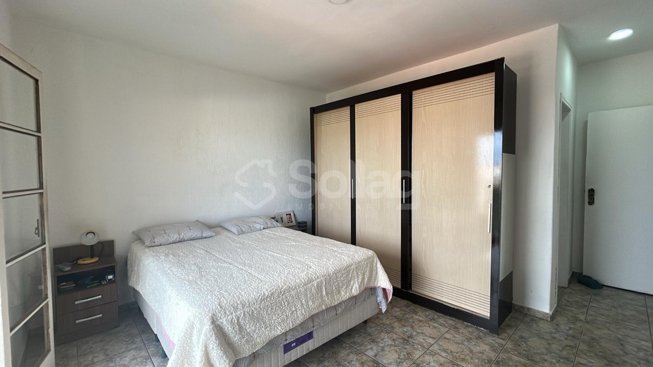 Casa à venda no Centro: 