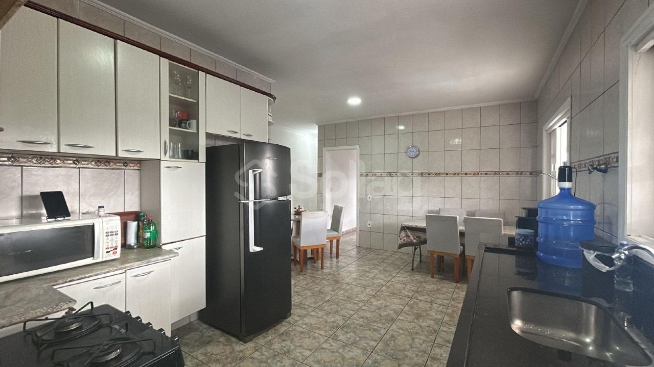 Casa à venda no Centro: 