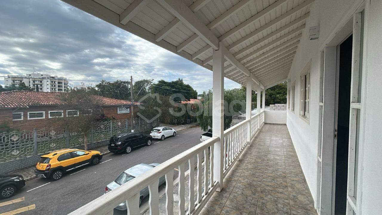 Casa à venda no Centro: 