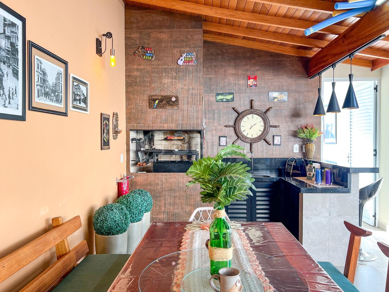 Casa em condomínio à venda no Condomínio Jardim das Palmeiras: 