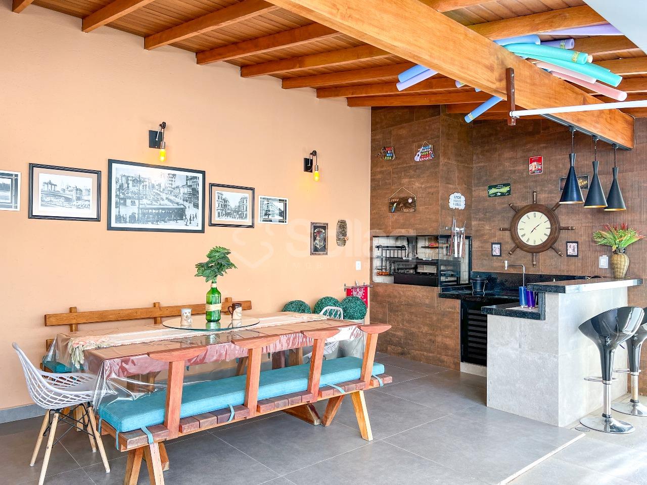 Casa em condomínio à venda no Condomínio Jardim das Palmeiras: 