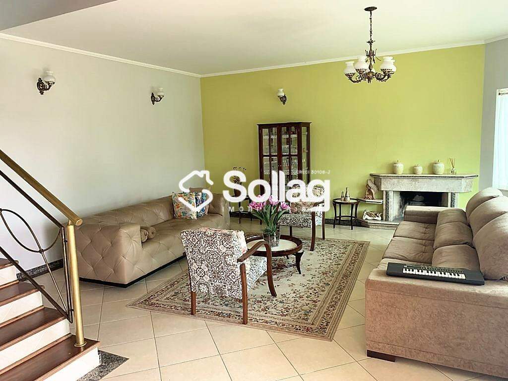 Casa em condomínio à venda no Condomínio Vila Hípica I: 