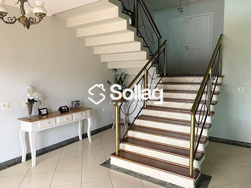 Casa em condomínio à venda no Condomínio Vila Hípica I: 