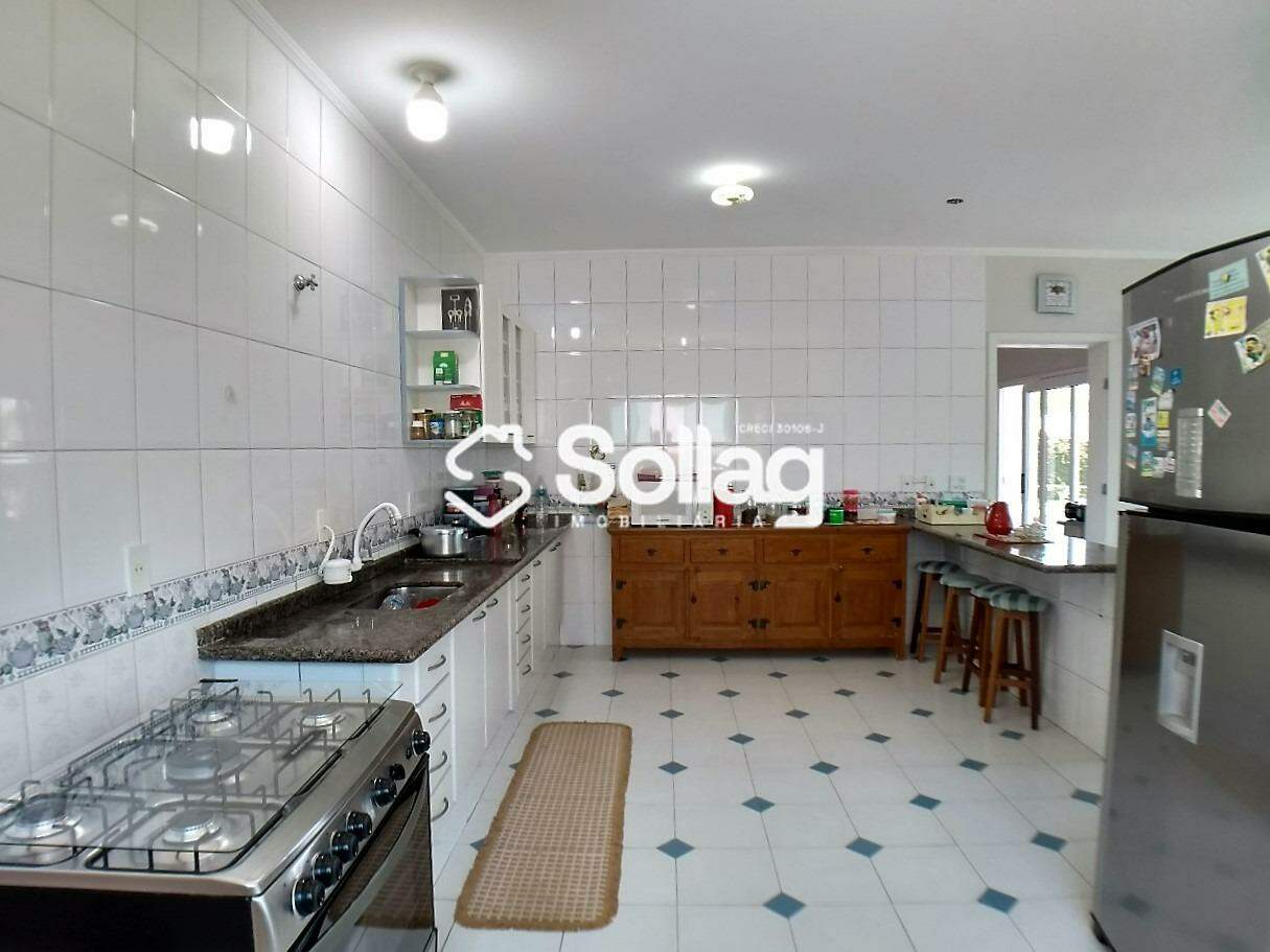 Casa em condomínio à venda no Condomínio Vila Hípica I: 