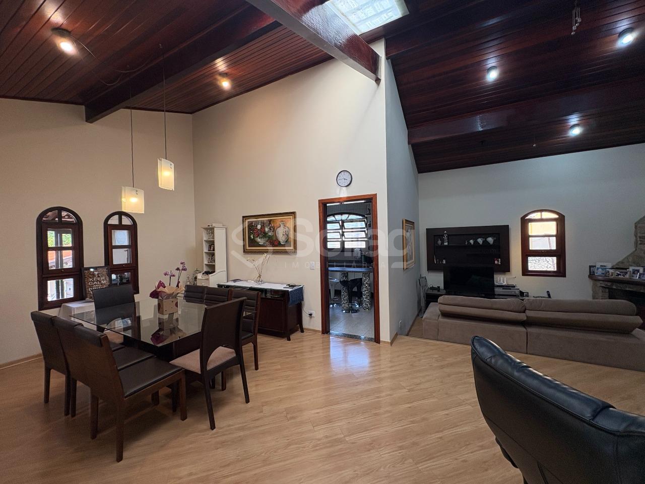 Casa em condomínio à venda no Condomínio Vista Alegre - Sede: