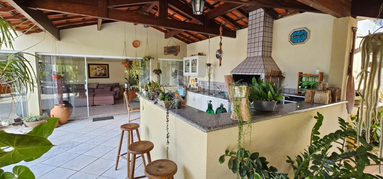 Casa em condomínio à venda no Condomínio Vista Alegre - Sede: