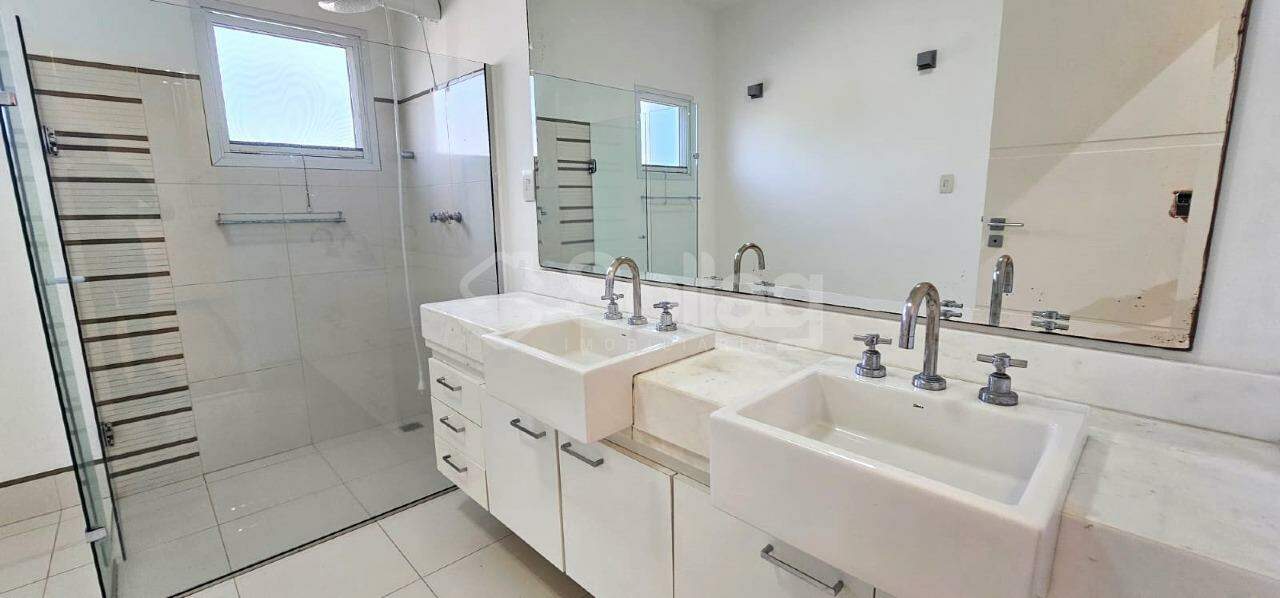 Casa em condomínio à venda no Condomínio Recanto dos Paturis: