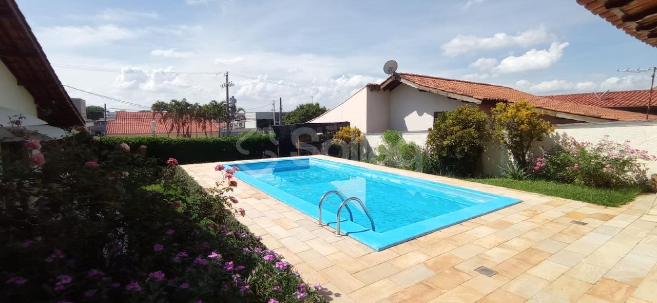 Casa à venda no Jardim Itália :