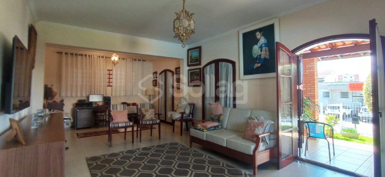 Casa à venda no Jardim Itália : 