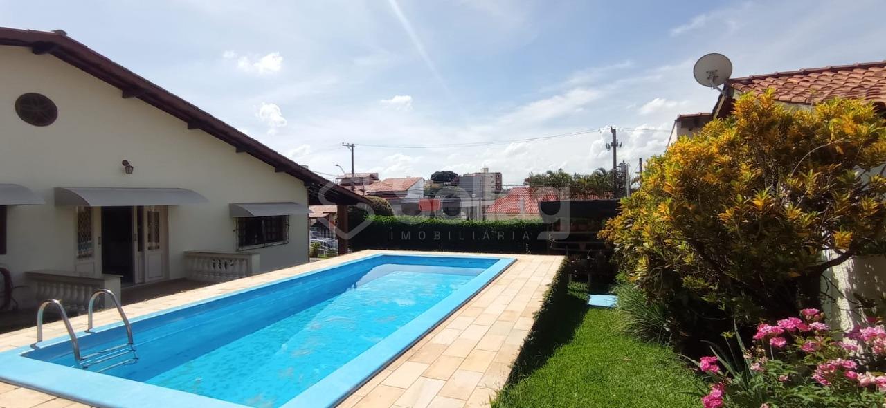 Casa à venda no Jardim Itália :