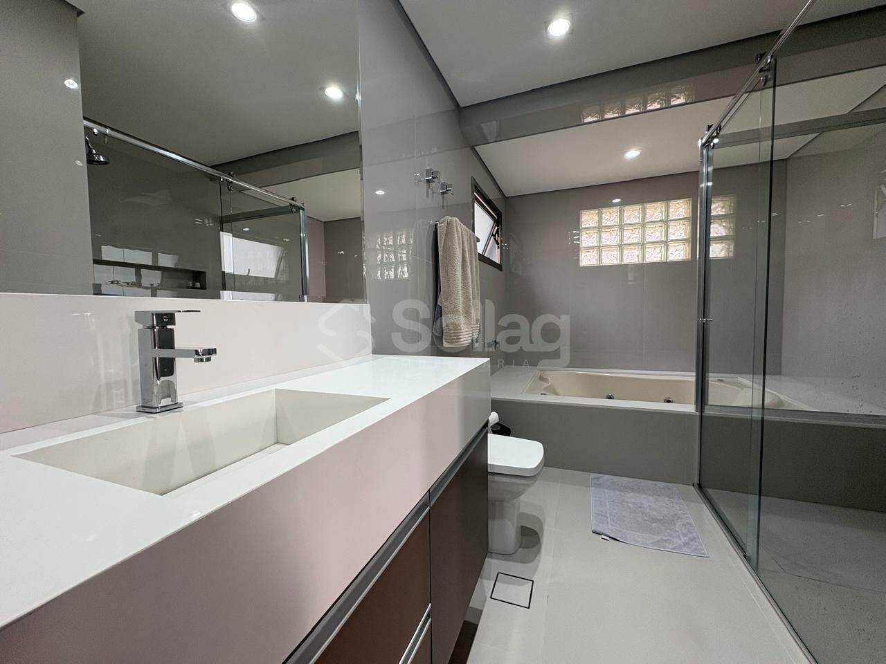 Casa em condomínio à venda no Condomínio Vista Alegre - Sede: 
