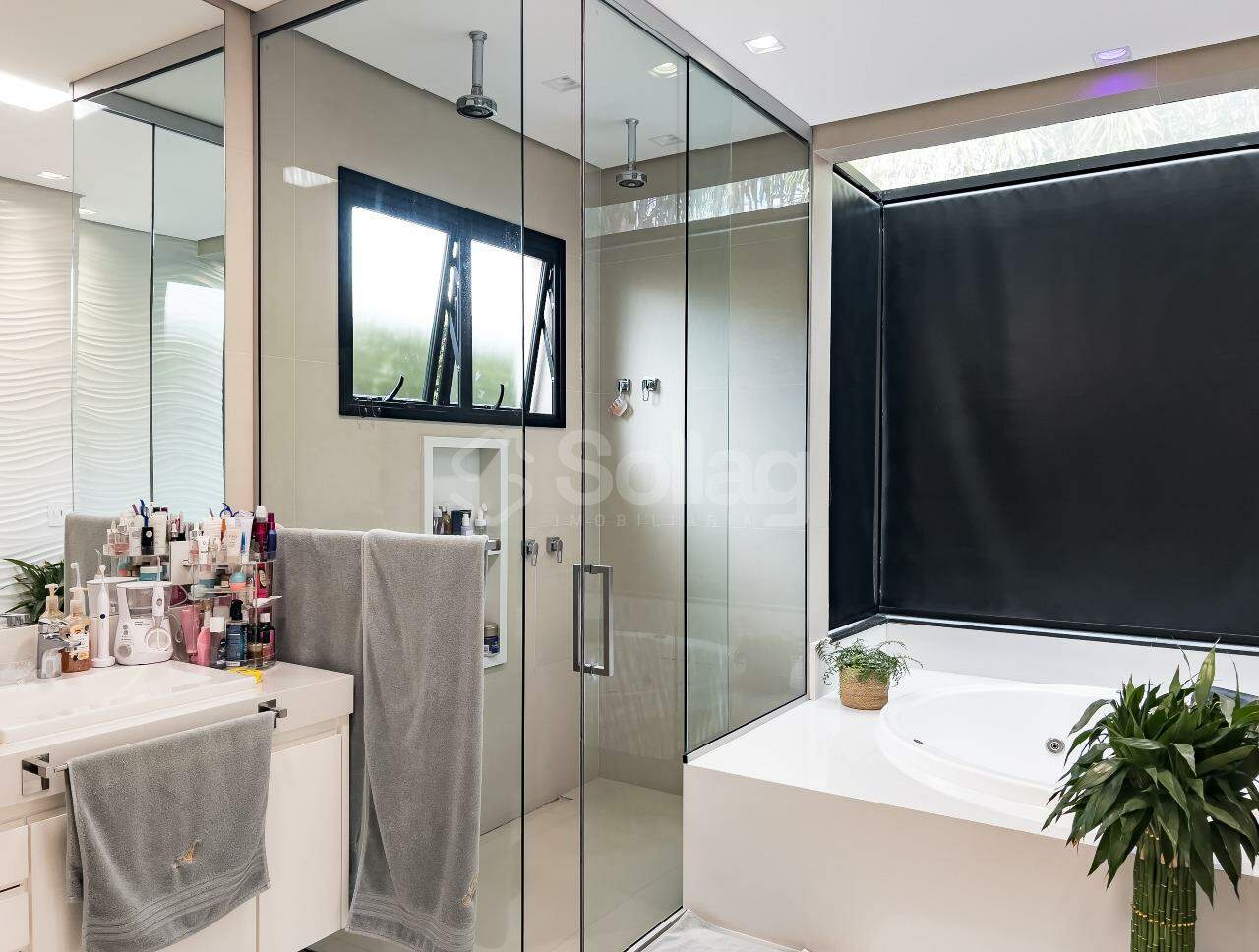 Casa em condomínio à venda no Condomínio Villa D`oro: 