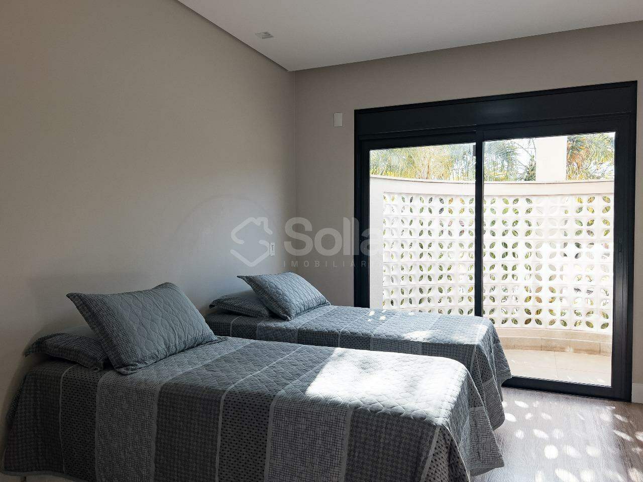 Casa em condomínio à venda no Condomínio Villa D`oro: 