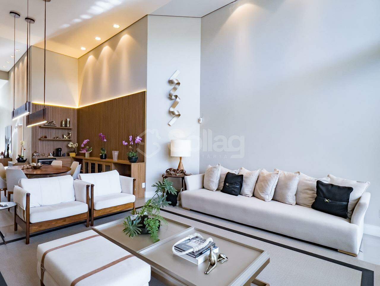 Casa em condomínio à venda no Condomínio Villa D`oro: 