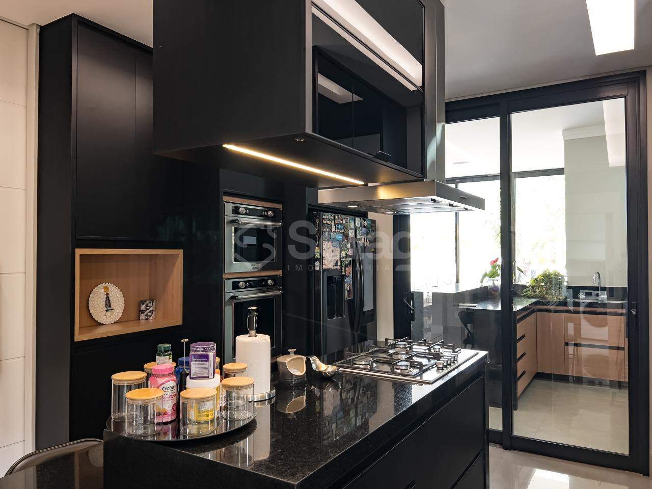 Casa em condomínio à venda no Condomínio Villa D`oro: 