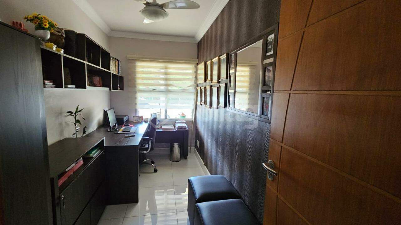 Casa em condomínio à venda no Condomínio Reserva dos Vinhedos: 