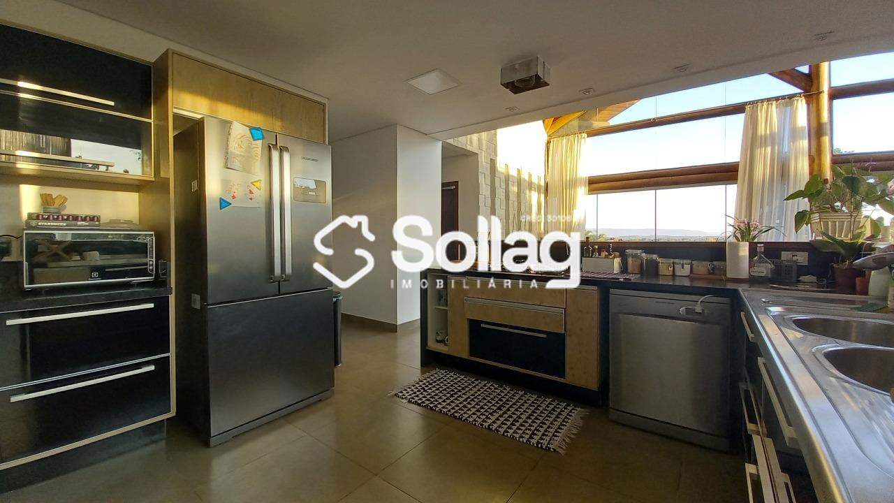 Casa em condomínio à venda no Condomínio Jardim Primavera: 