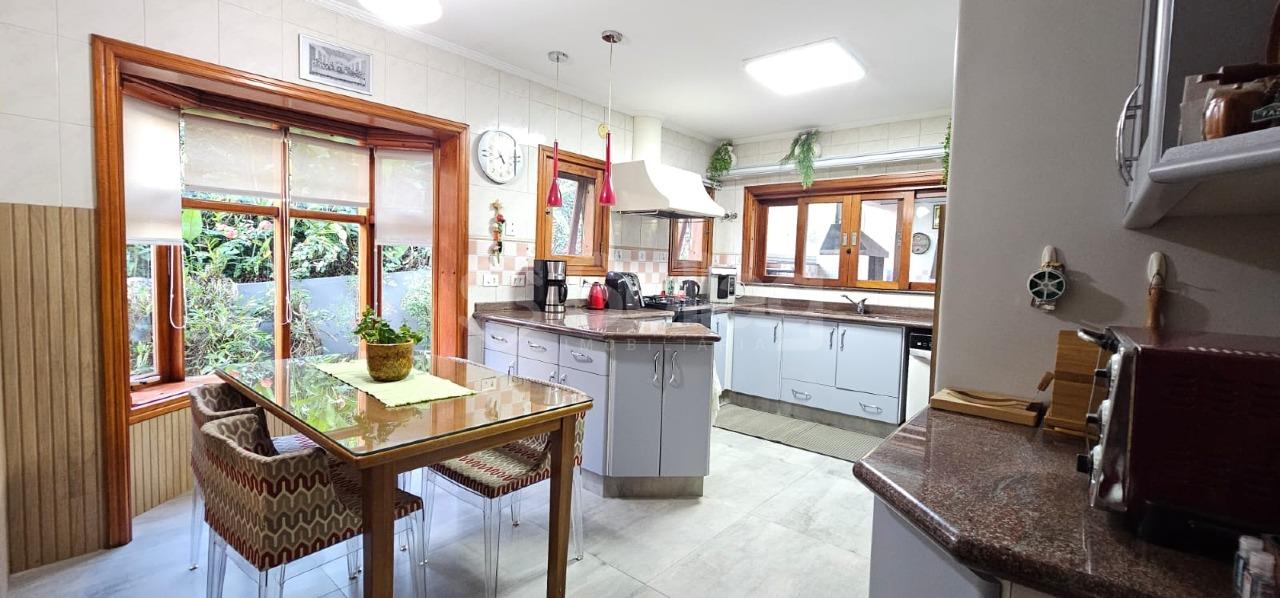 Casa em condomínio à venda no Condomínio São Joaquim: 