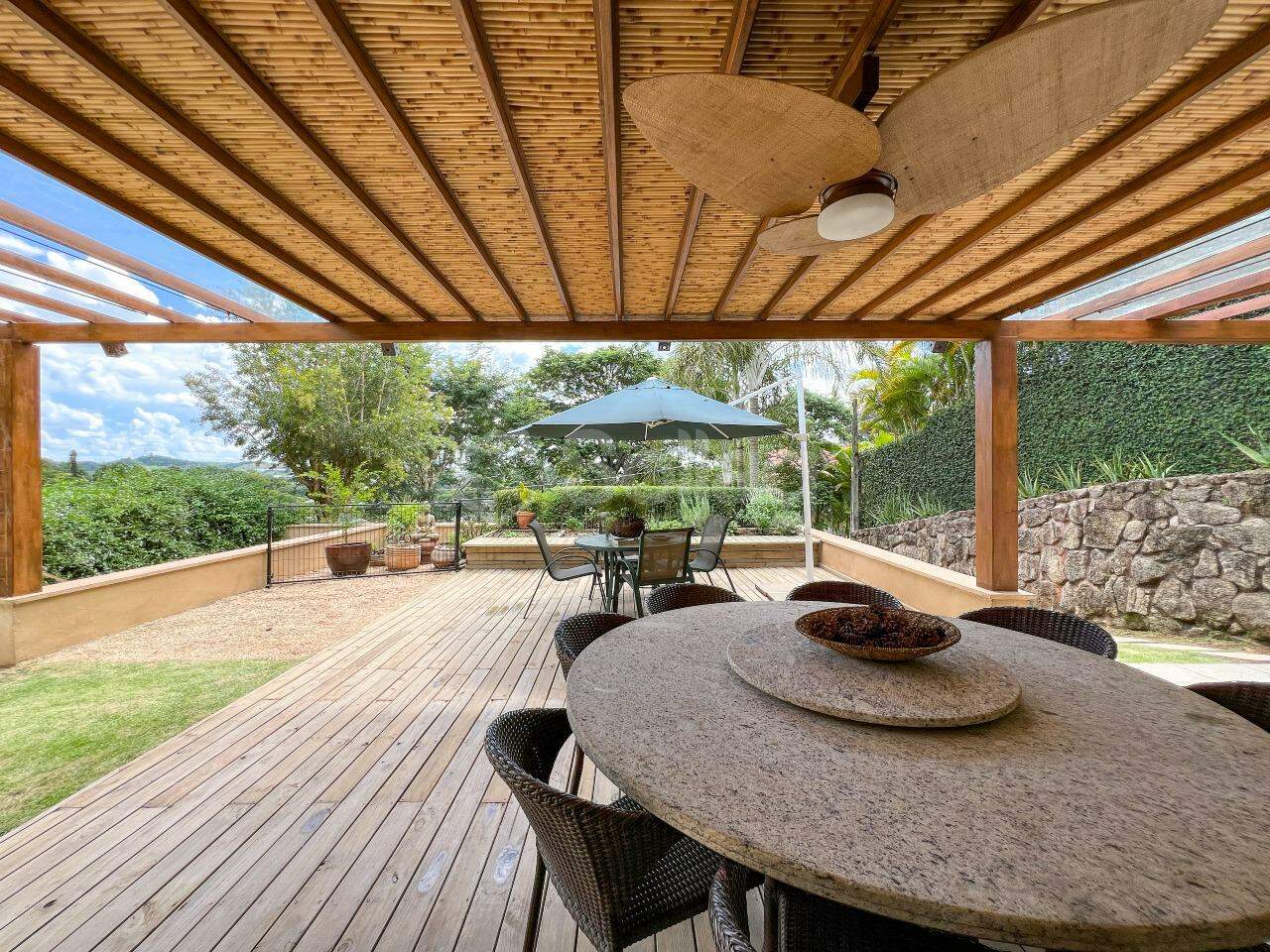Casa em condomínio à venda no Condomínio São Joaquim: 