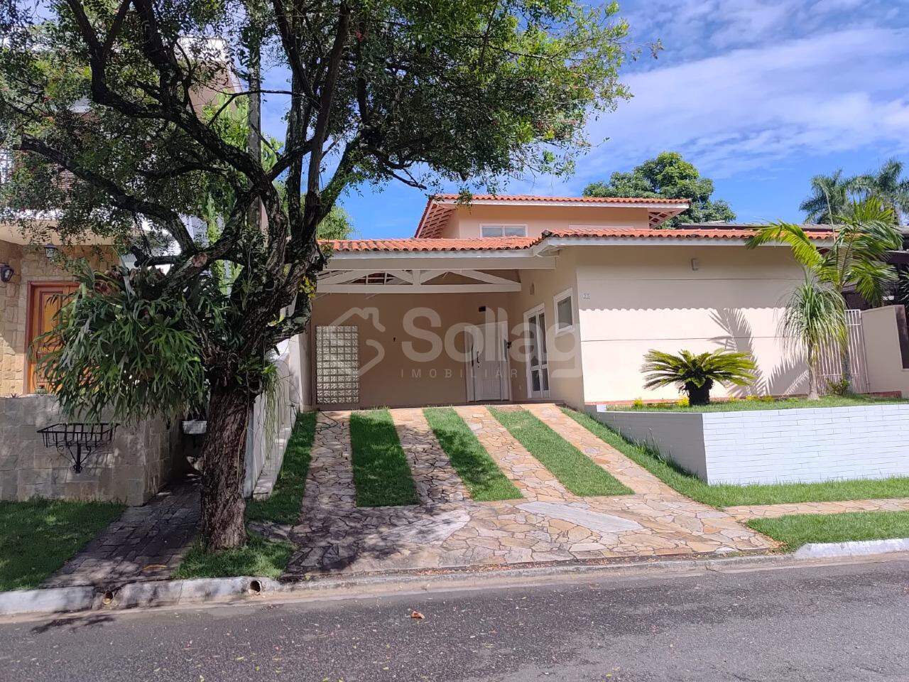 Casa em condomínio para aluguel no Bosque: 