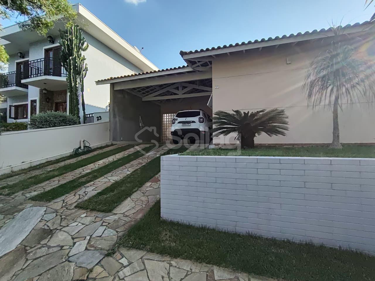 Casa em condomínio para aluguel no Bosque: 