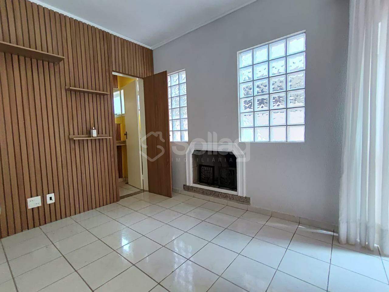 Casa em condomínio para aluguel no Bosque: 