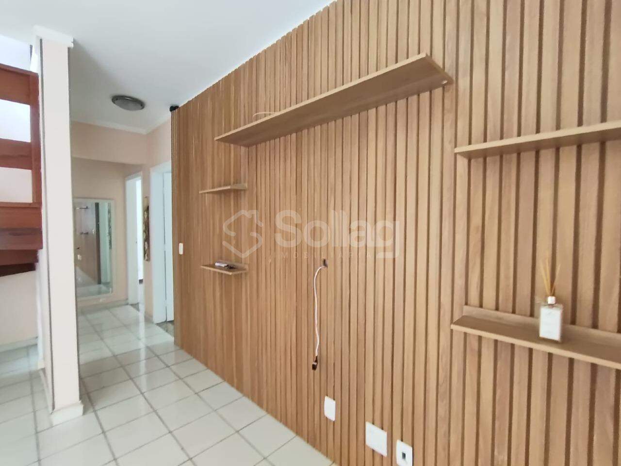 Casa em condomínio para aluguel no Bosque: 