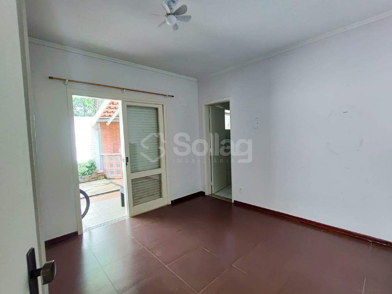 Casa em condomínio para aluguel no Bosque: 