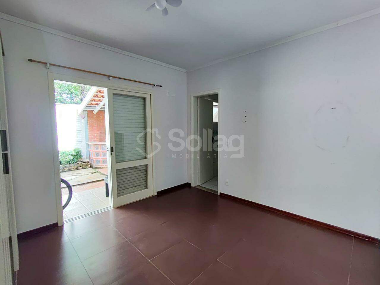 Casa em condomínio para aluguel no Bosque: 