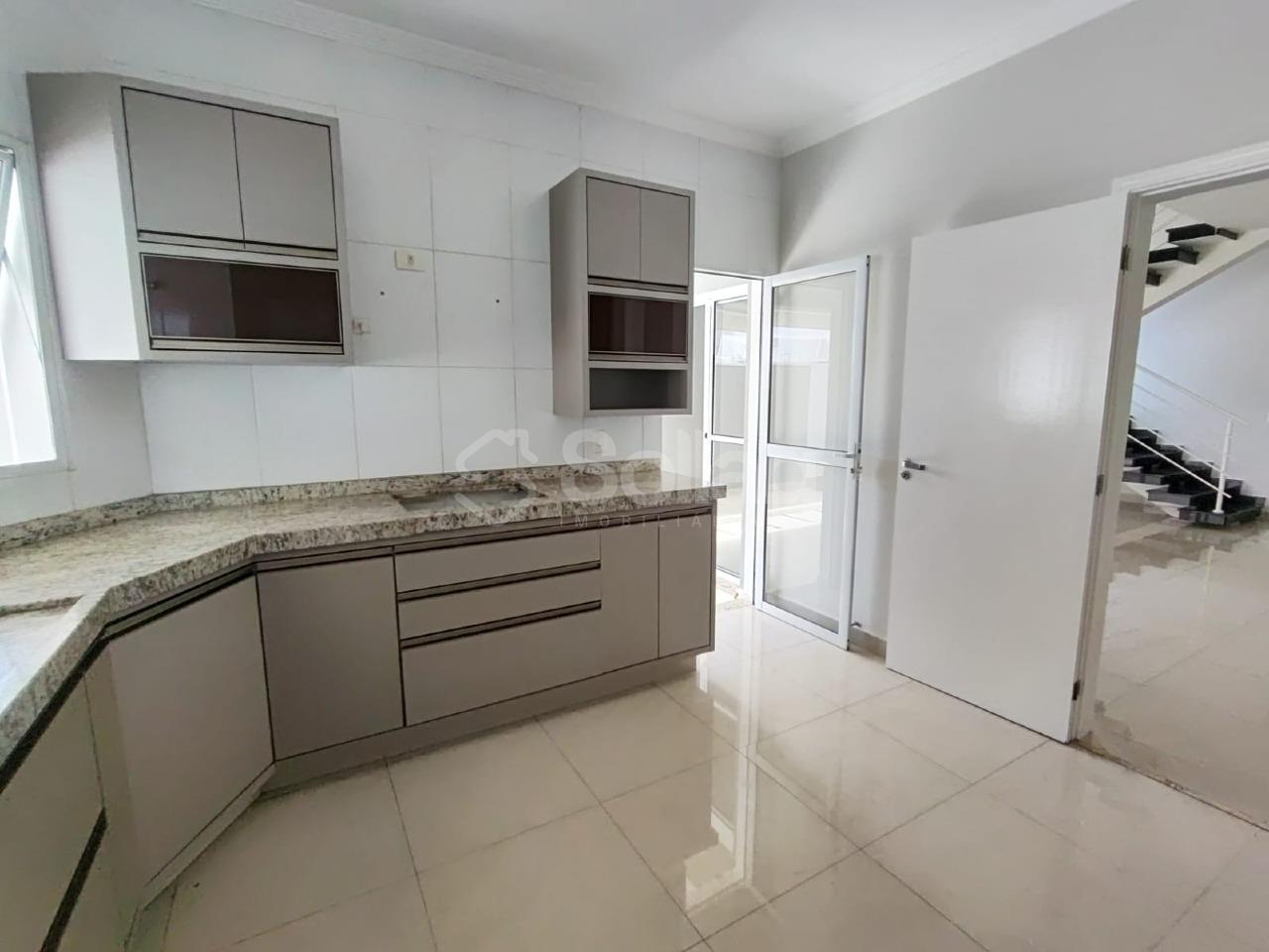 Casa em condomínio para aluguel no Condomínio Reserva da Mata: 