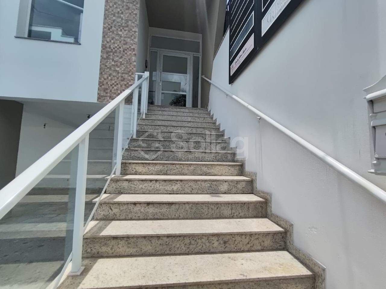 Sala para aluguel no Santa Rosa: