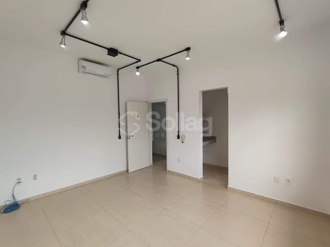 Sala para aluguel no Santa Rosa: