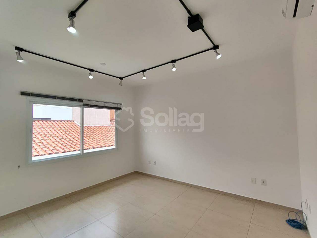 Sala para aluguel no Santa Rosa: 