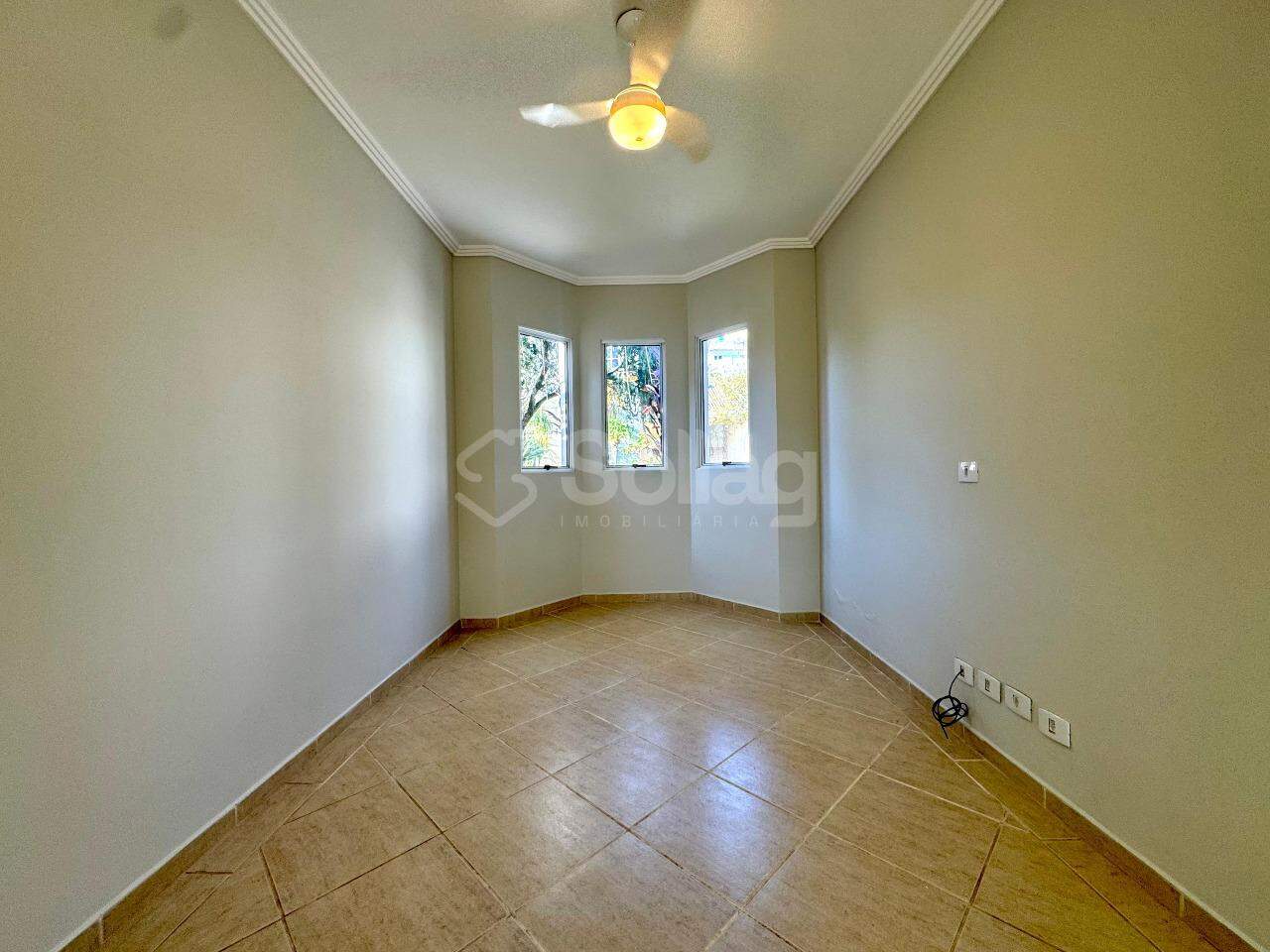 Casa em condomínio para aluguel no Condomínio Recanto dos Paturis: 