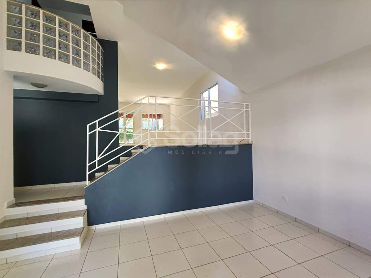 Casa em condomínio para aluguel no Condomínio Jardim América: 