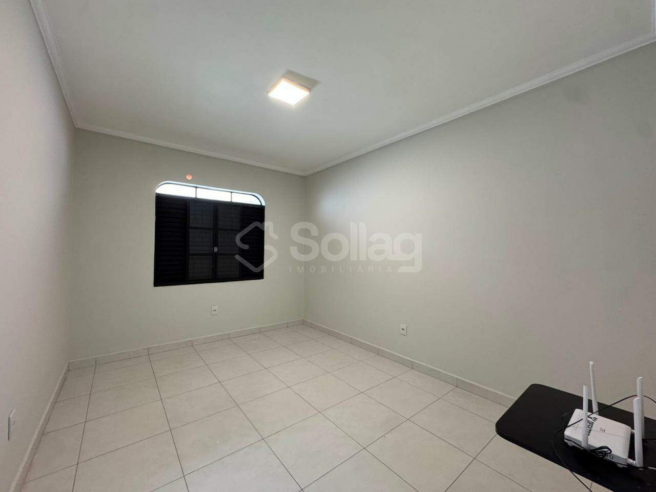 Casa para aluguel no Santa Rosa: 