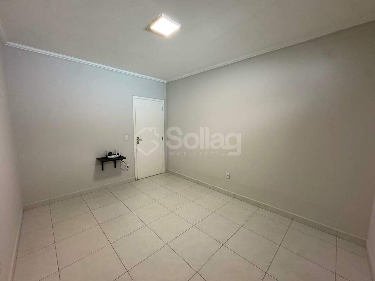 Casa para aluguel no Santa Rosa: 