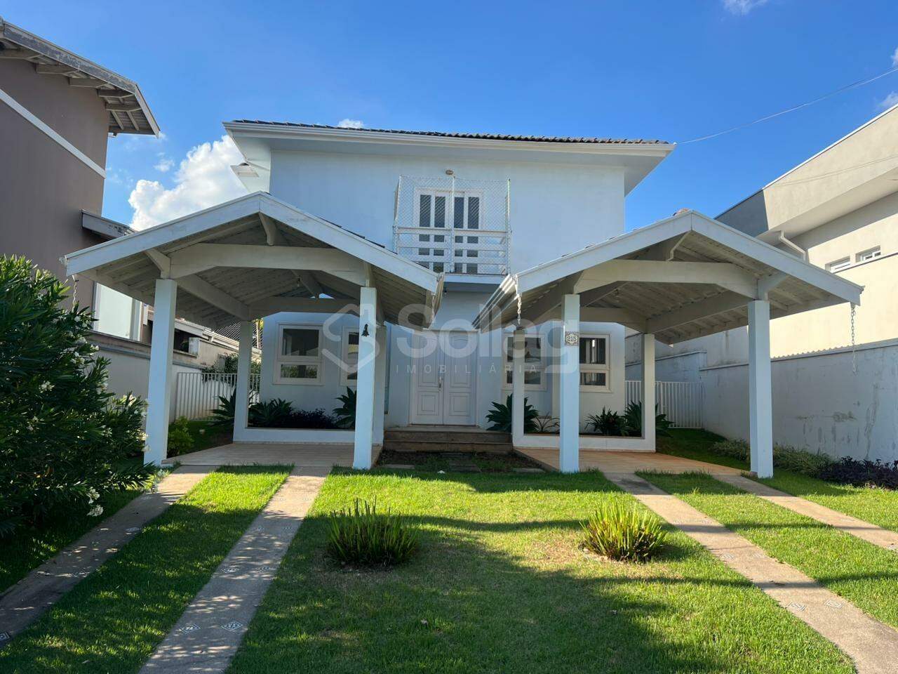 Casa em condomínio para aluguel no Pinheirinho: 