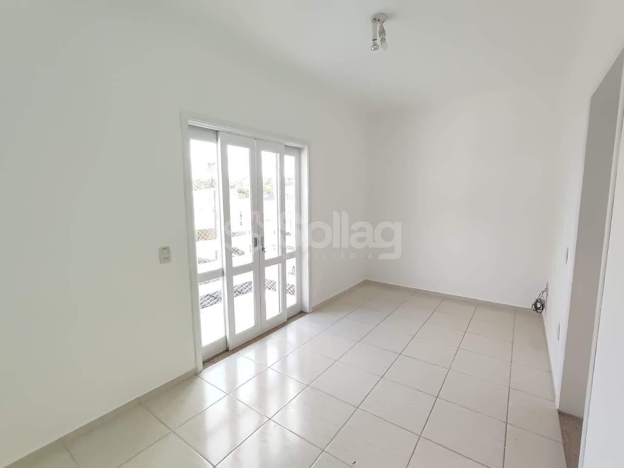 Casa em condomínio para aluguel no Pinheirinho: 