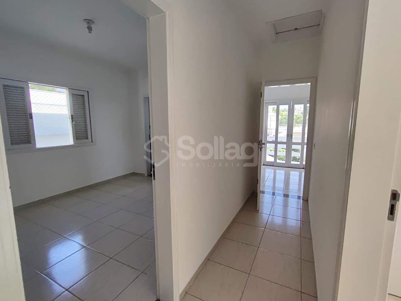 Casa em condomínio para aluguel no Pinheirinho: 