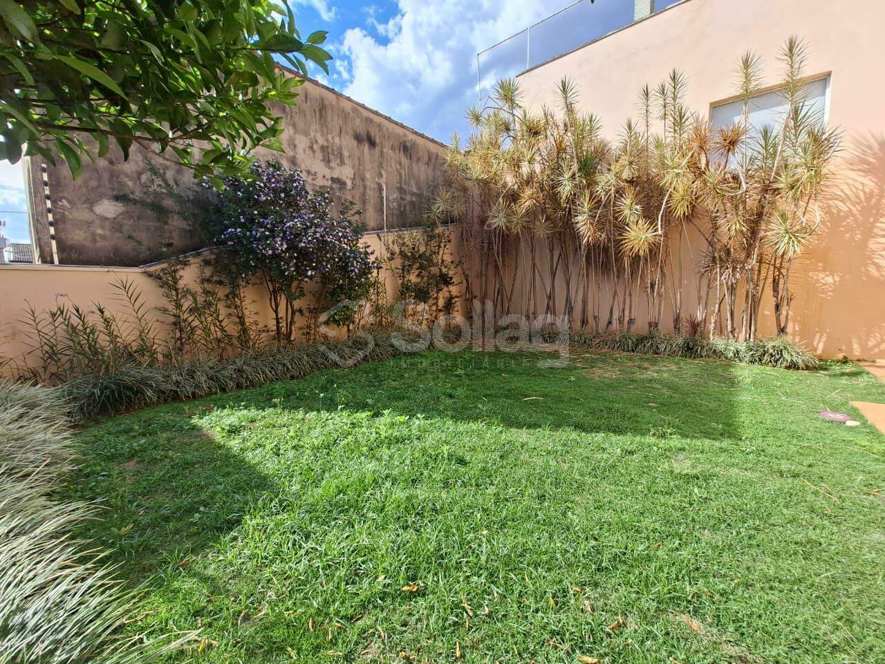 Casa em condomínio para aluguel no Bosque: 